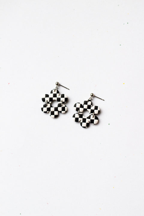 Checkerboard Split Flower Dangle Black and White