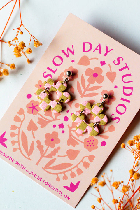 Checkerboard Split Flower Dangle Pink and Tan