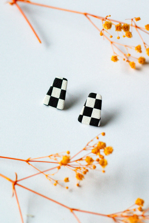 Triangle Studs Checkerboard Black & White