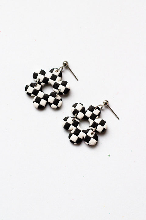 Checkerboard Split Flower Dangle Black and White